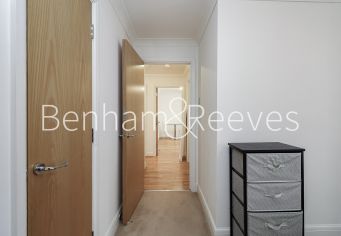 2  bedrooms flat to rent in Pilgrims Court, Carthusian Street, EC1M-image 10