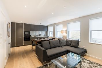 2  bedrooms flat to rent in Lovat Lane, Monument, EC3R-image 1