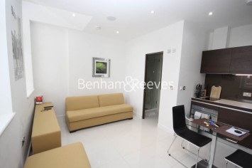Studio flat to rent in Albany House, Judd Street, WC1H-image 1
