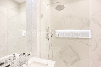 3 bedrooms flat to rent in Henrietta Steet, Covent Garden, WC2E-image 8