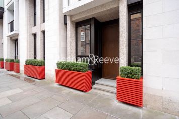 1  bedroom flat to rent in Lincoln Square, Portugal Street, WC2A-image 9