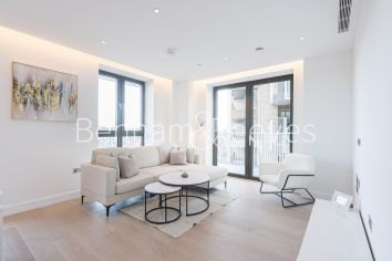 3  bedrooms flat to rent in Manuscript Cout, Postmark, WC1X-image 1