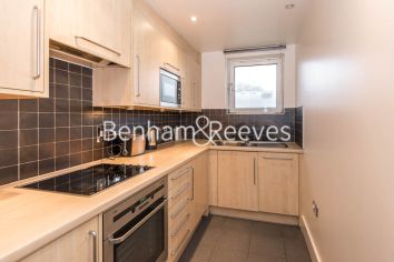 2  bedrooms flat to rent in Angel Southside, Owen Street, EC1V-image 2
