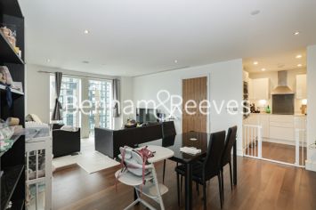 3  bedrooms flat to rent in Talisman Tower, Lincoln Plaza, E14-image 3