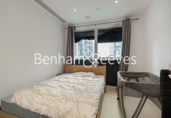 3  bedrooms flat to rent in Talisman Tower, Lincoln Plaza, E14-image 9