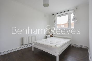 3 bedrooms flat to rent in Norris House, Colville Estate, N1-image 8