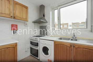 3 bedrooms flat to rent in Norris House, Colville Estate, N1-image 12