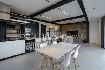 2  bedrooms flat to rent in Curtain Road, Shoreditch, EC2A-image 2