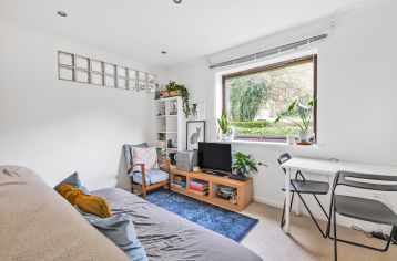 1  bedroom flat to rent in Tinniswood Close, Drayton Park, N5-image 6