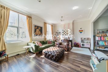 2  bedrooms flat to rent in Dartmouth, Park Hill,  NW5-image 2
