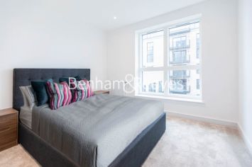 1  bedroom flat to rent in Greenleaf Walk, Southall, UB1-image 4