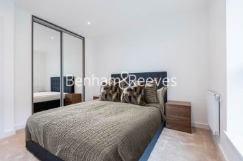 1  bedroom flat to rent in Greenleaf Walk, Southall, UB1-image 10