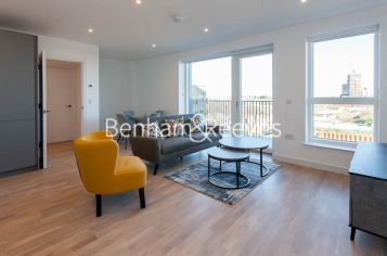2  bedrooms flat to rent in Accolade Avenue, Southall, UB1-image 1