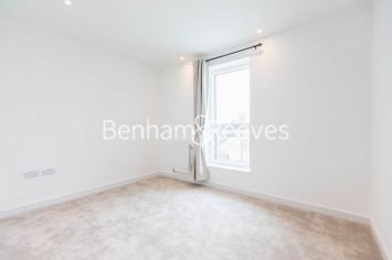 2 bedrooms flat to rent in Accolade Avenue, Southall, UB1-image 3