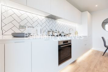 1  bedroom flat to rent in Cedrus Avenue, Southall, UB1-image 7