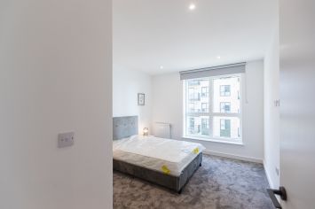 1  bedroom flat to rent in Cedrus Avenue, Southall, UB1-image 3