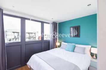 Studio flat to rent in Station Road, Hayes, UB3-image 4