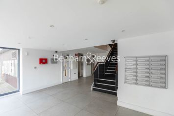 Studio flat to rent in Station Road, Hayes, UB3-image 10