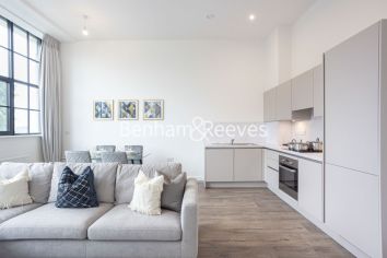 1  bedroom flat to rent in Carnation Gardens, Hayes, UB3-image 7