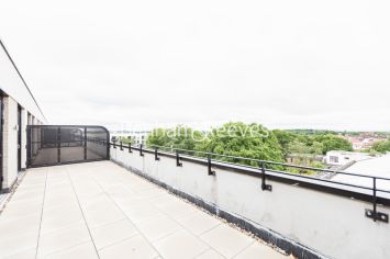 2  bedrooms flat to rent in Carnation Gardens, Hayes, UB3-image 5