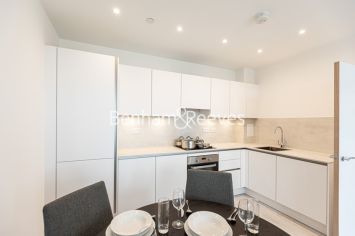 2  bedrooms flat to rent in Carnation Gardens, Hayes, UB3-image 11