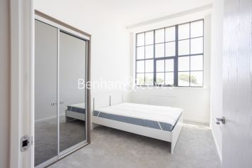 2  bedrooms flat to rent in Carnation Gardens, Hayes, UB3-image 5