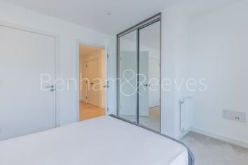 2  bedrooms flat to rent in Greenleaf Walk, Southall, UB1-image 14