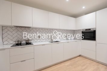 2  bedrooms flat to rent in Sibley House, Cedrus Avenue, UB1-image 2