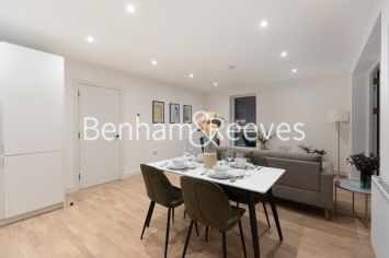 2  bedrooms flat to rent in Sibley House, Cedrus Avenue, UB1-image 3