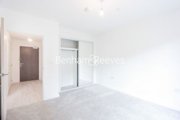 1  bedroom flat to rent in Farine Avenue, Hayes, UB3-image 13