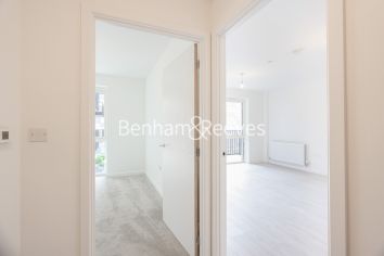 1  bedroom flat to rent in Farine Avenue, Hayes, UB3-image 14