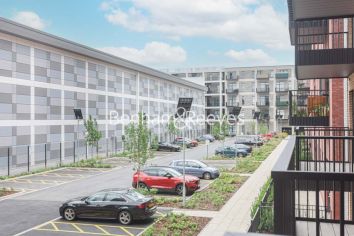 1  bedroom flat to rent in Farine Avenue, Hayes, UB3-image 15
