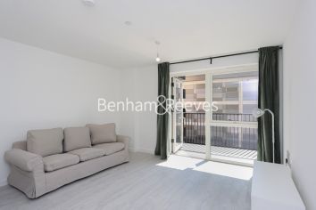1 bedroom flat to rent in Farine Avenue, Hayes, UB3-image 1