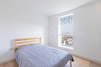 3 bedrooms flat to rent in Accolade Avenue, Southall, UB1-image 16
