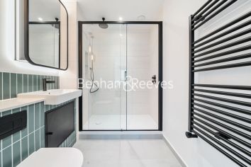 image 2  bedrooms flat to rent in Cedrus Avenue, Southall, UB1-image 12