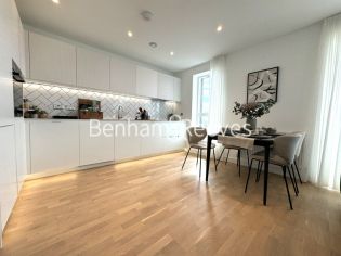 2 bedrooms flat to rent in Cedrus Avenue, Southall, UB1-image 2