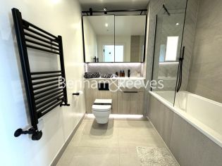 2  bedrooms flat to rent in Sibley House, Accolade Avenue, UB1-image 4