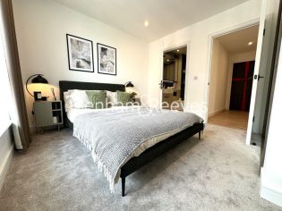 2  bedrooms flat to rent in Sibley House, Accolade Avenue, UB1-image 8