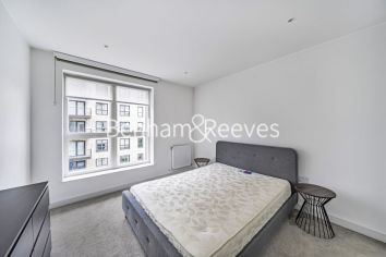 1  bedroom flat to rent in Greenleaf Walk, Southall, UB1-image 3