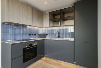 1  bedroom flat to rent in Viola House, Southall, UB1-image 2