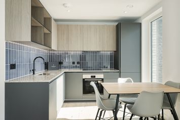 2  bedrooms flat to rent in Viola House, Greenleaf Walk, UB1-image 3