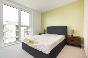 2  bedrooms flat to rent in Viola House, Greenleaf Walk, UB1-image 4