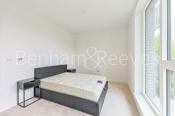 2  bedrooms flat to rent in Greenleaf Walk, Southall, UB1-image 9