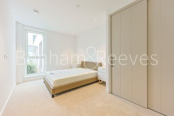 2  bedrooms flat to rent in Greenleaf Walk, Southall, UB1-image 15