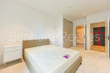 2  bedrooms flat to rent in Greenleaf Walk, Southall, UB1-image 16