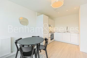 1  bedroom flat to rent in Farine Avenue, Hayes, UB3-image 3