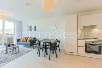1  bedroom flat to rent in Farine Avenue, Hayes, UB3-image 9