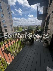 Studio flat to rent in Arber House, Greenleaf Walk, UB1-image 5