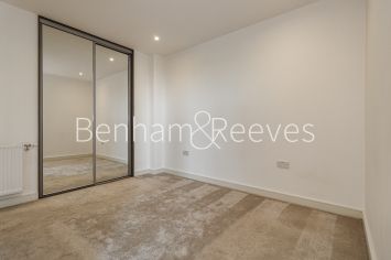 Studio flat to rent in Arber House, Greenleaf Walk, UB1-image 9