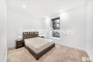 2  bedrooms flat to rent in Watson House, Greenleaf Walk, UB1-image 3